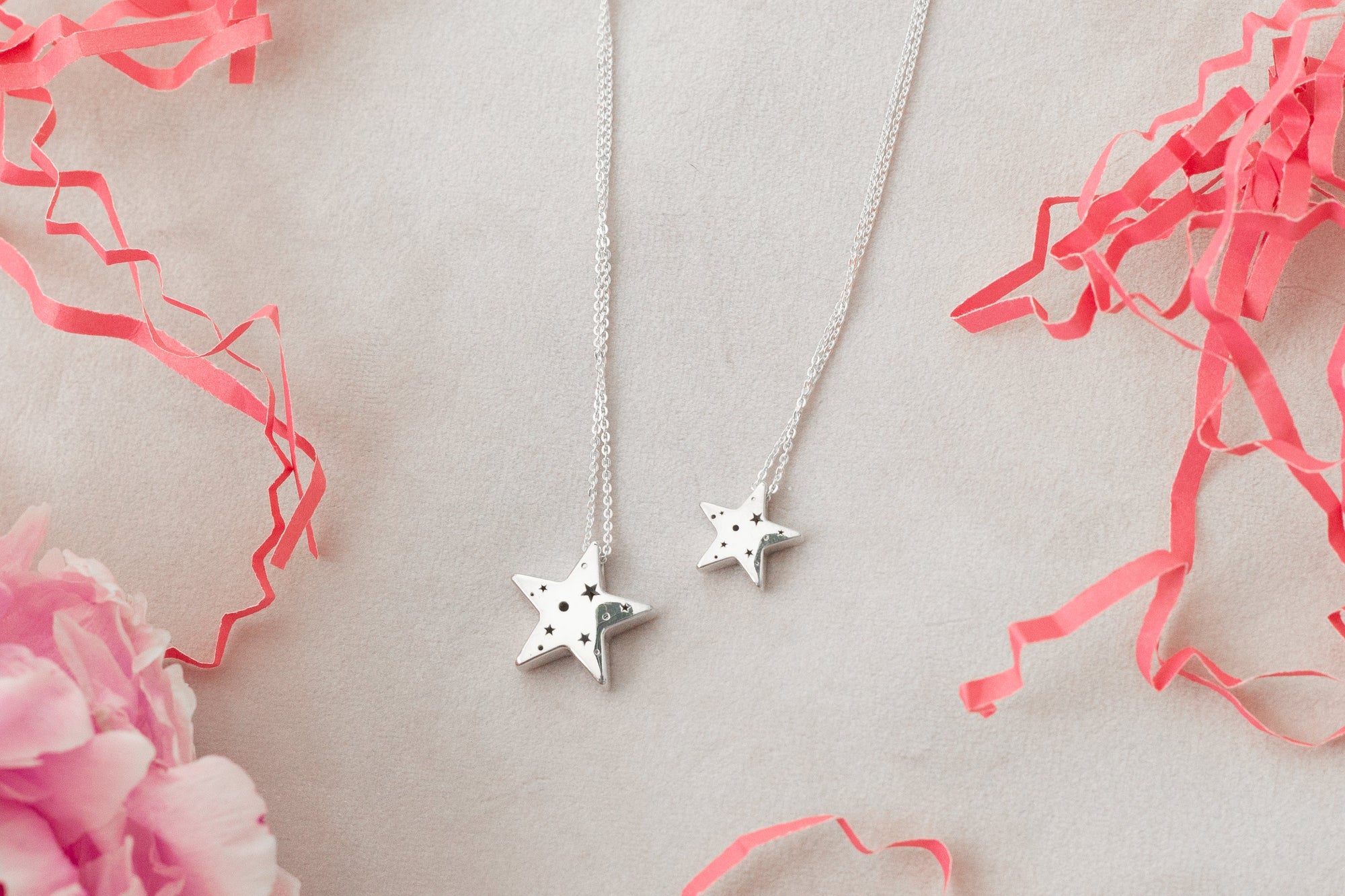 Mini Hollow Star Necklace SILVER